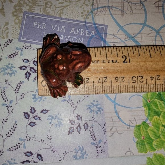 Vintage Miniature Ceramic Frog Figurine - Picture 6 of 10